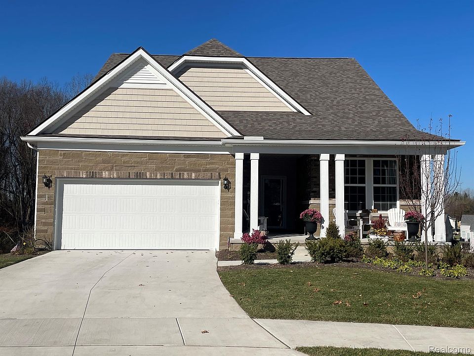 1st image of 4645 Crestway Dr