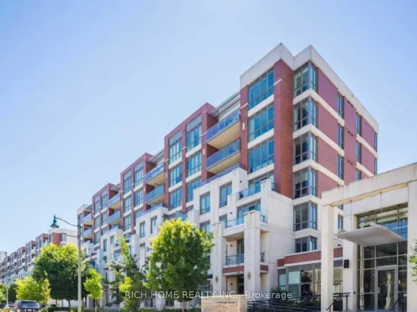 21 Upper Duke Cres #312, Markham, ON L6G 0B7