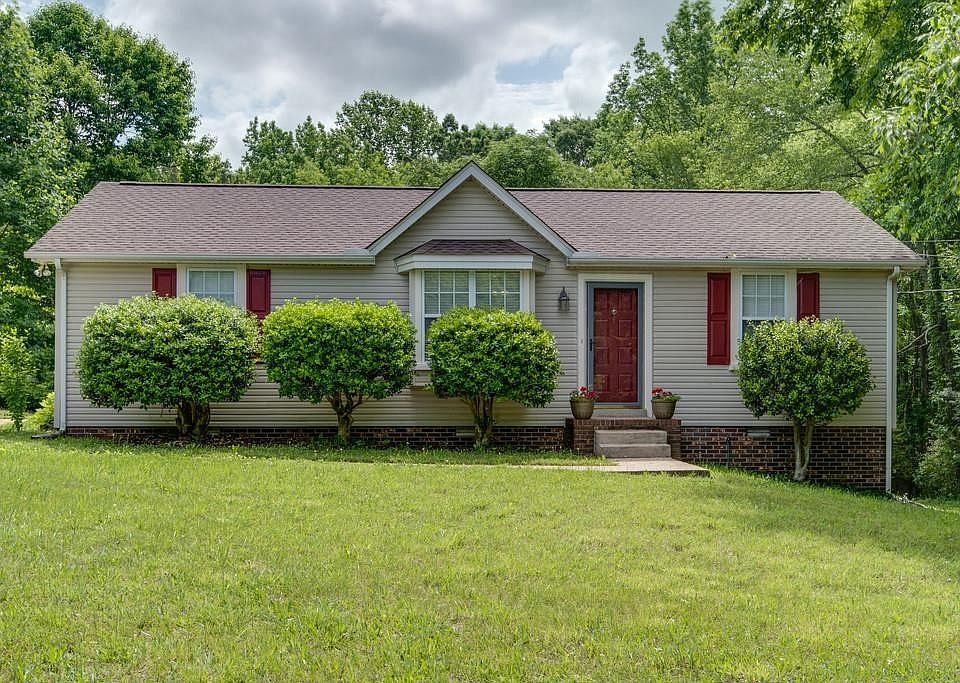 1st image of 7207 White Oak Dr