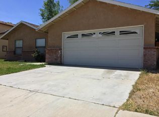 44045 Palm Ln, Lancaster, CA 93535