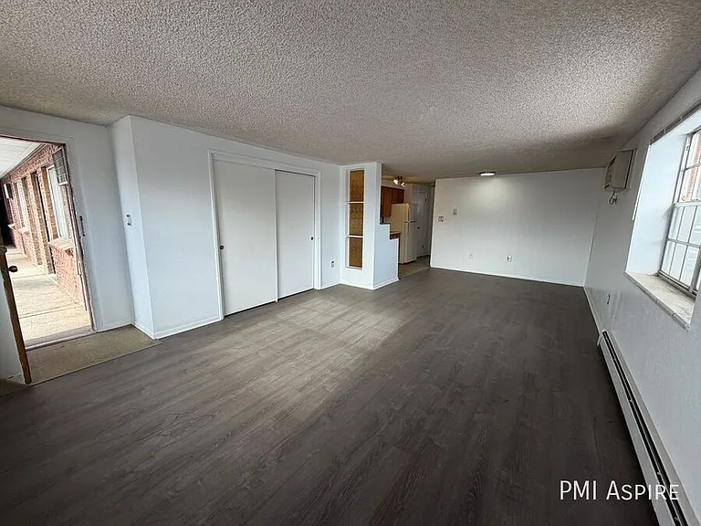 3305 S Clarkson St #201 — Photo 4