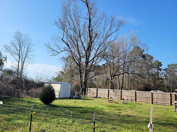 2nd image of 201 Woodside Dr
