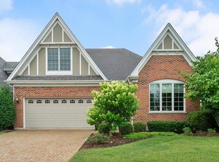 25W732 Golf View Ln, Winfield, IL 60190