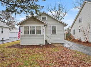 143 E Division St, Villa Park, IL