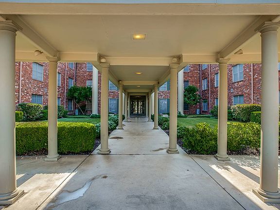 2nd image of 2420 McCullough Ave APT 220