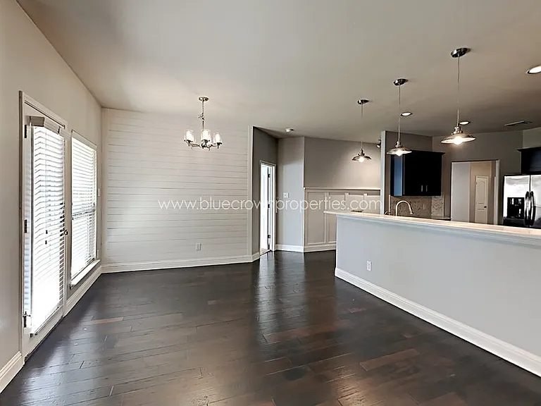 1103 Bexar Ave — Photo 5