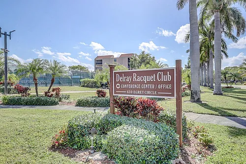 950 Egret Cir Photo 1