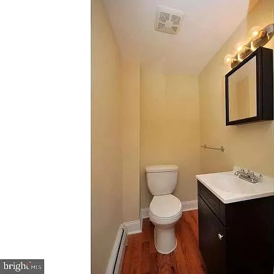 525 Fitzwater St #1R — Photo 21