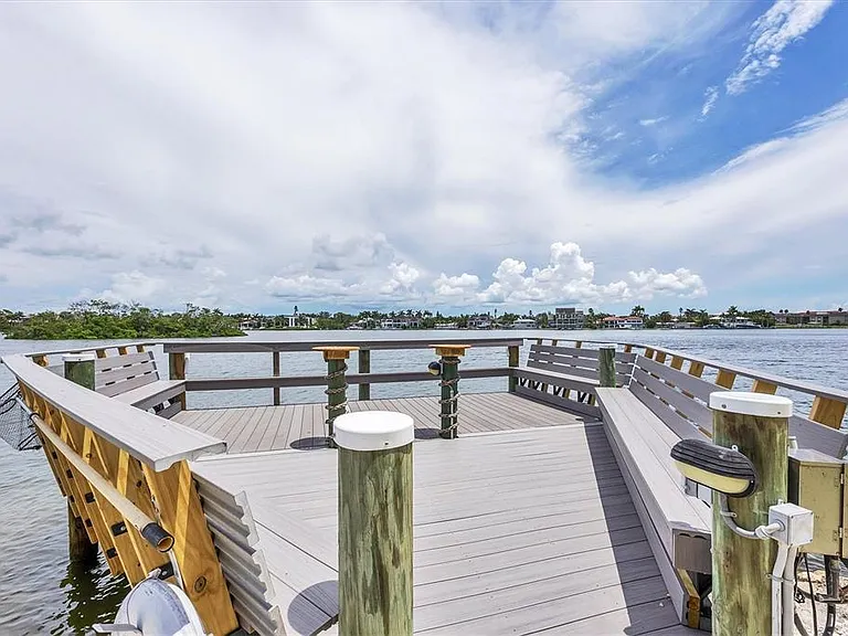 1250 N Portofino Dr #303 — Photo 41