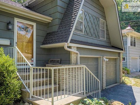 3rd image of 4901 Outlook St