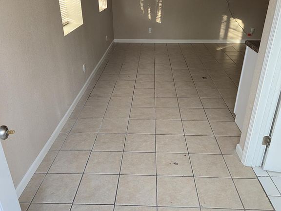 5th image of 1292 Diamond Ave #B