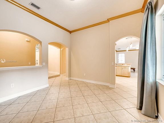 3rd image of 7784 NW 167th Ter