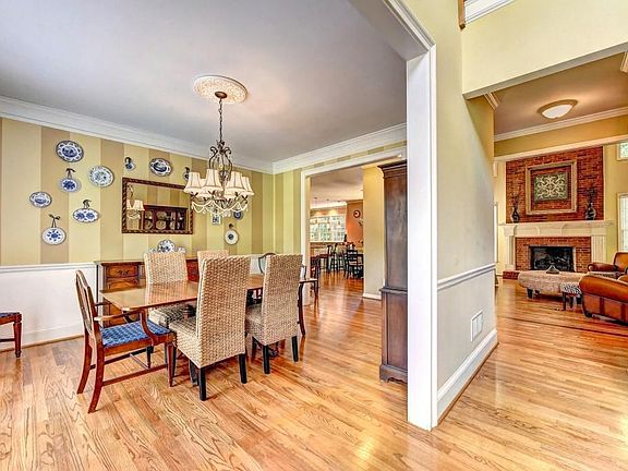 5th image of 5358 Garnaby Ln