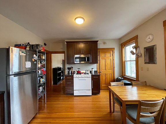 3rd image of 55 Methyl St Floor 2