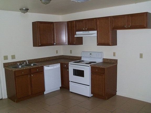 2nd image of 441B Idlewild Dr