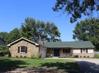 1032 Tanbark Dr, Columbus, IN 47203