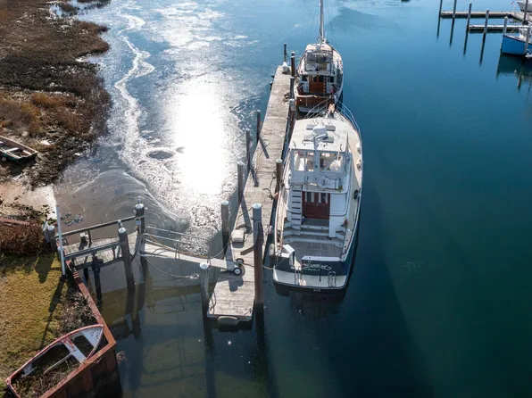 27 Saquatucket Bluffs Road, Harwich Port, MA 02646