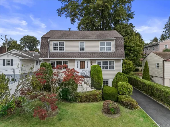 25 Meadowbrook Place, Yonkers, NY 10703