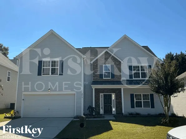 5813 Parkstone Dr, Matthews, NC 28104