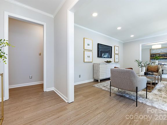 5th image of 4315 Meadowridge Dr