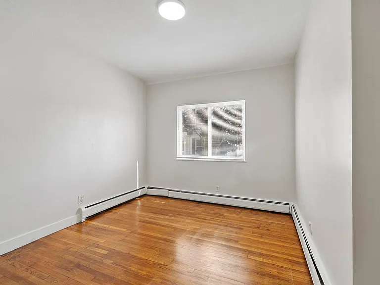 2-44 Dana St — Photo 13