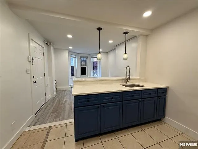 1 bed, 1.0 bath, $1,675 — Photo 3