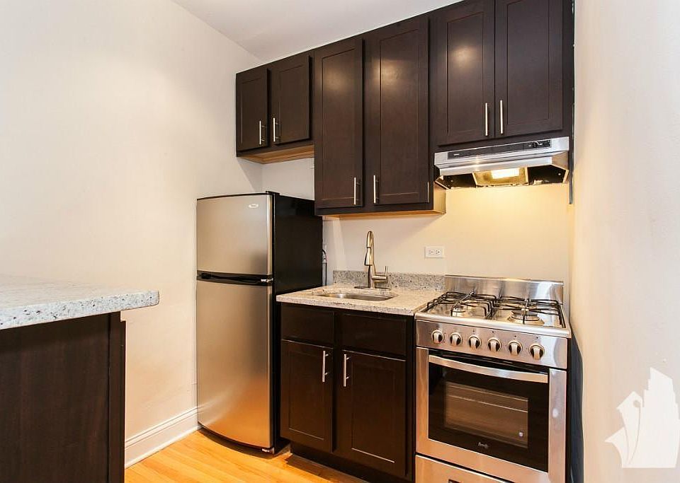 1st image of 4612 N Paulina St #404