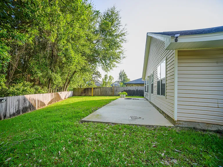1632 Janet Ln — Photo 13