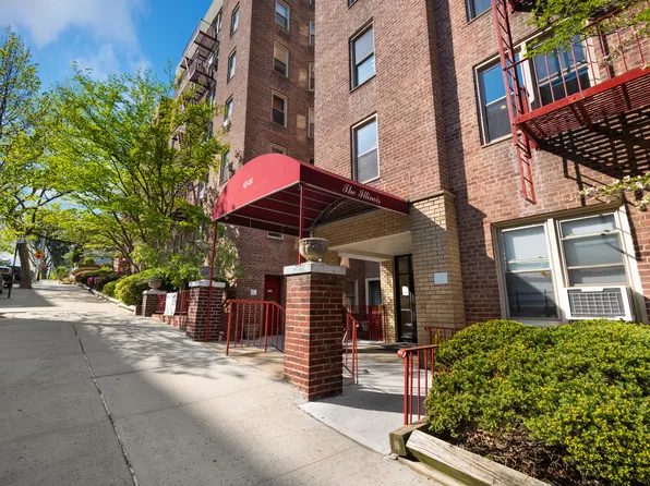 67-25 Clyde Street image 12 of 23