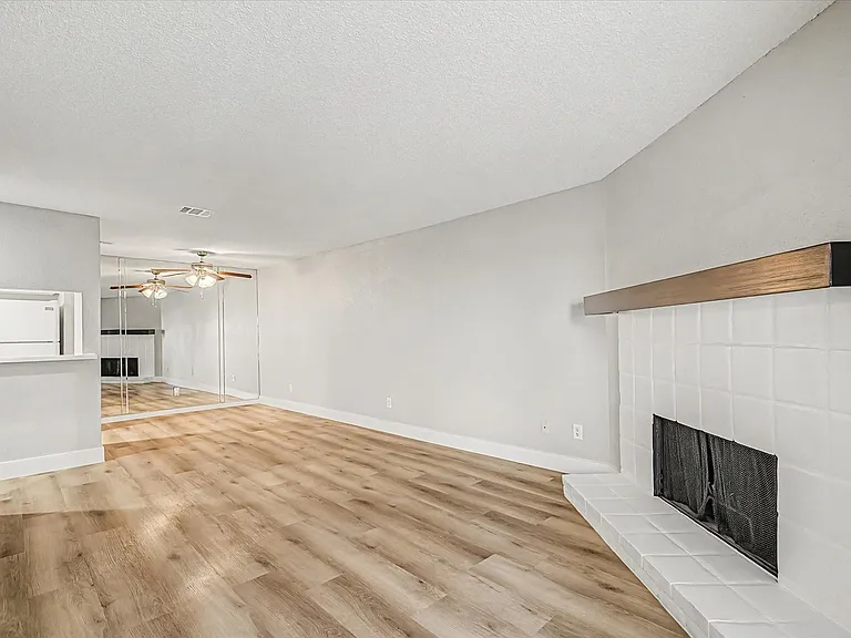 9552 Windswept Ln #9552 — Photo 3