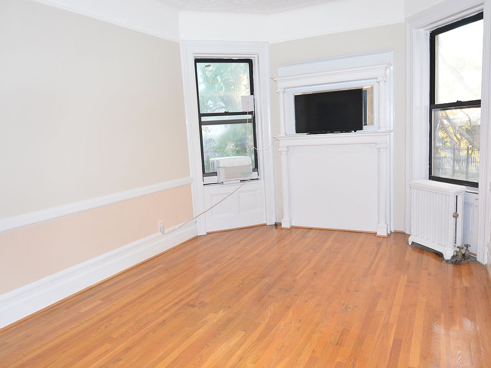 1st image of 157 W 105th St APT 5WR