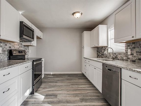 3rd image of 1820 Overglen Dr