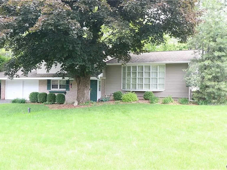 4564 Stoneledge Ln — Photo 2