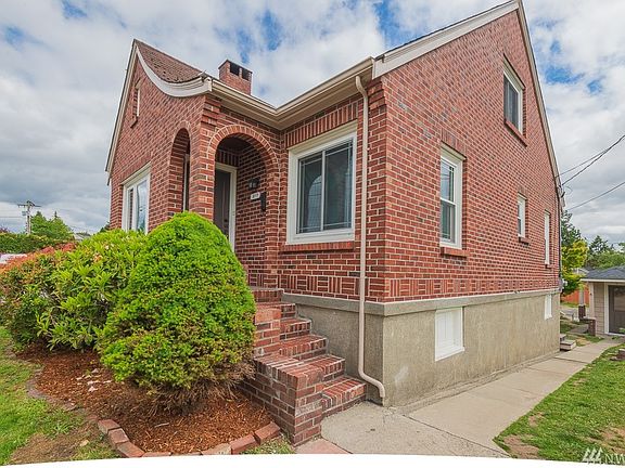2nd image of 2117-2119 5th St