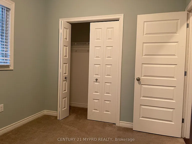 1005 Oakcrossing Gate — Photo 8
