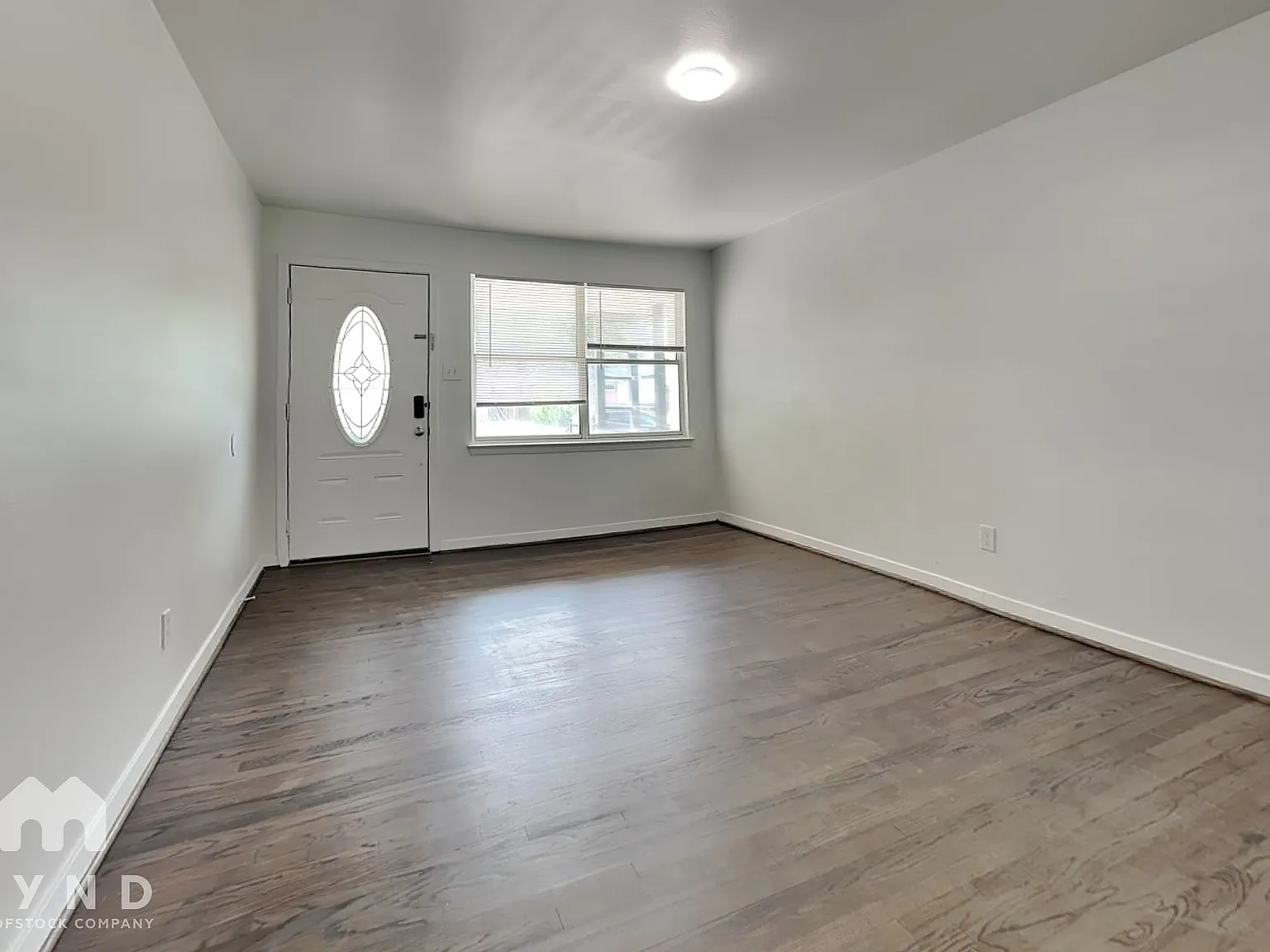 3 bed, 1.0 bath, 1151 sqft, $1,849 — Photo 3