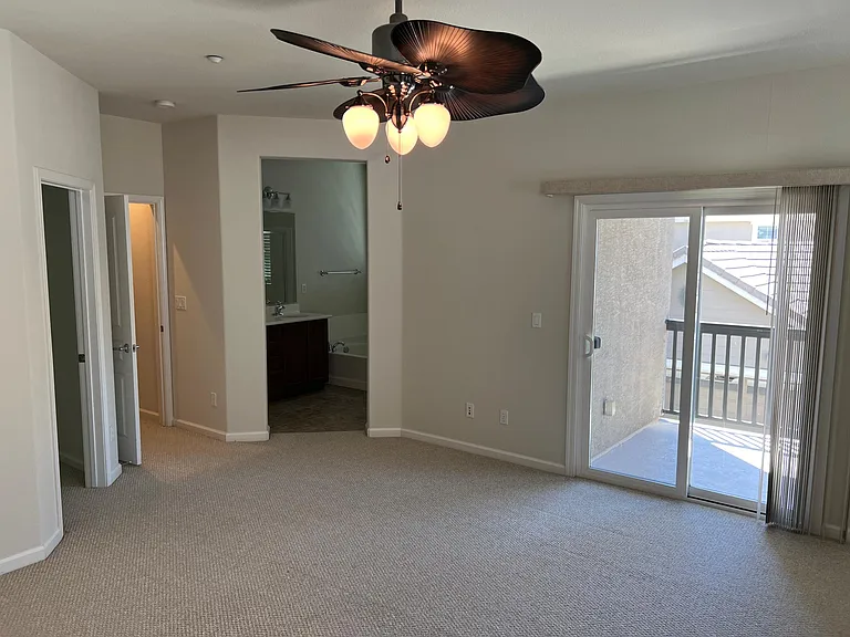 207 W La Flor Ln — Photo 8
