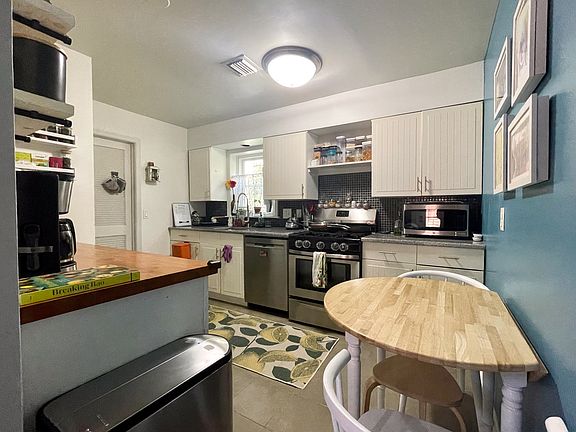 5th image of 2320 Wallace St APT 3C