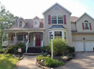 3 Tudor Hill Dr, Sussex, NJ 07461