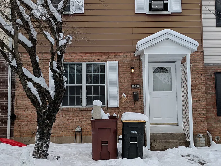 36 Madison Ln — Photo 1
