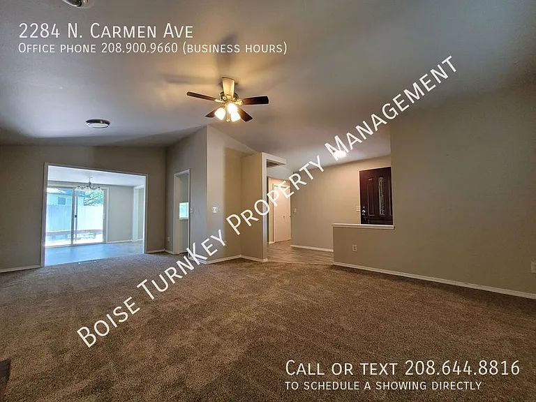 2284 N Carmen Ave — Photo 23