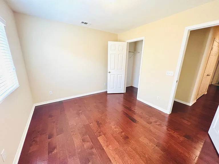 2758 Lavender St — Photo 25