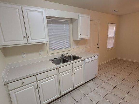 3rd image of 1738 14th Street Ln NE #A