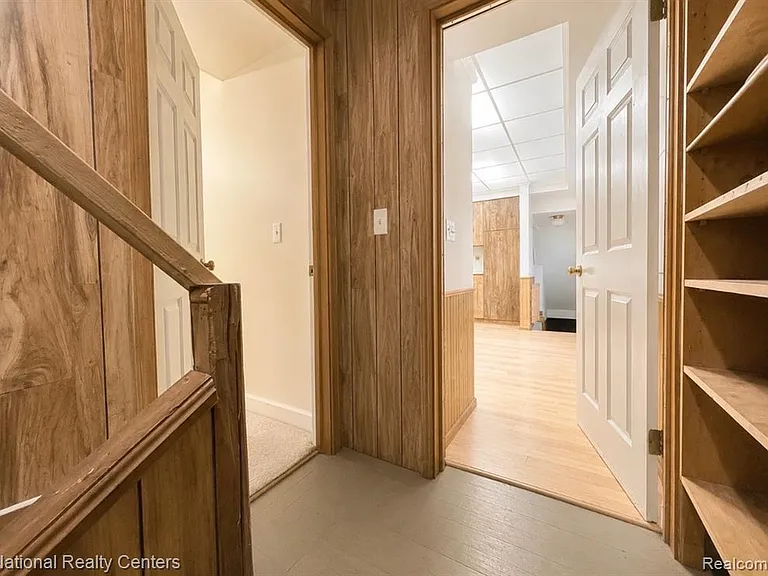 229 Linden St — Photo 27
