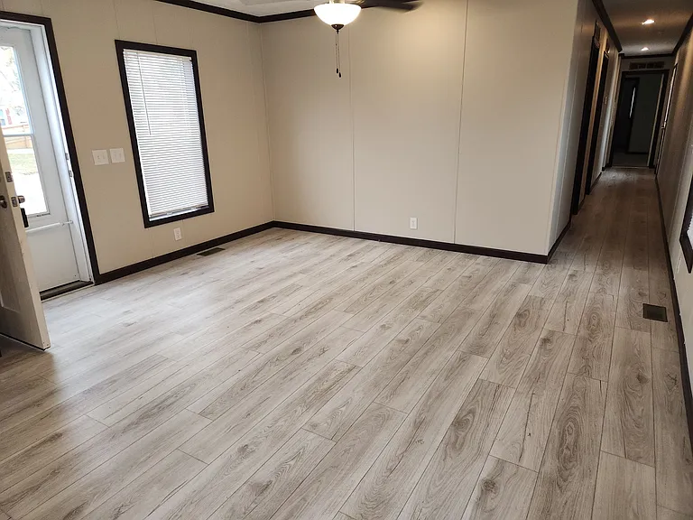 Belle Villa Lake — Photo 22