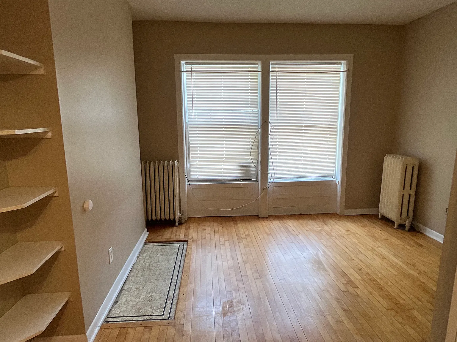 Studio, $1,100 — Photo 2