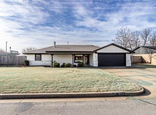 1404 Plains Ave, Weatherford, OK 73096