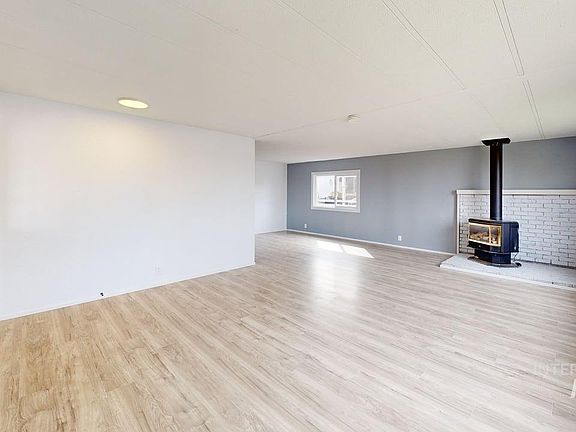 5th image of 904 Hawthorne St