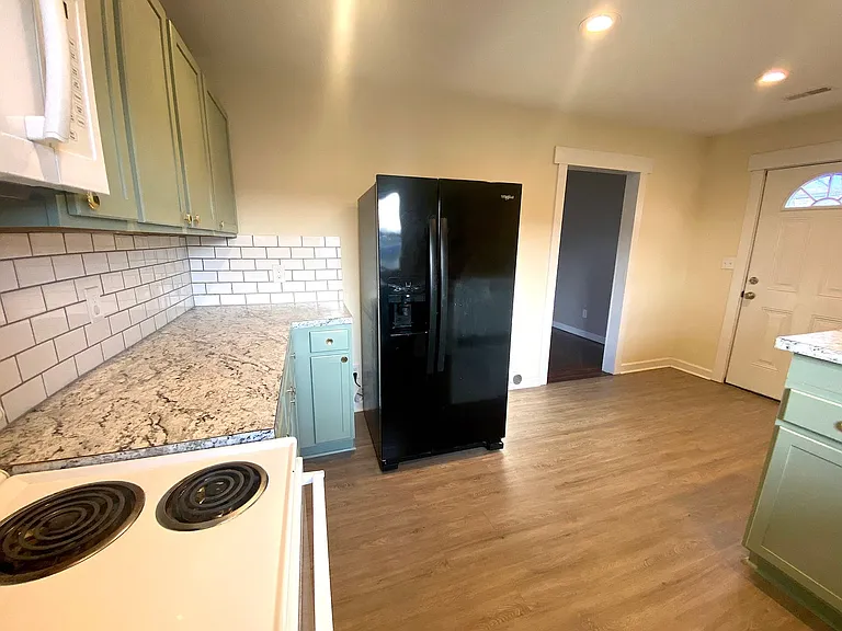 630 Race St — Photo 9