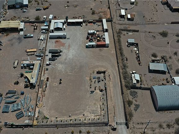 3rd image of 1111 E Warm Springs Rd